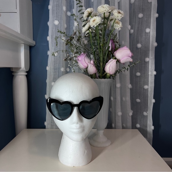 Bride Tribe Heart Sunglasses - Picture 2 of 4